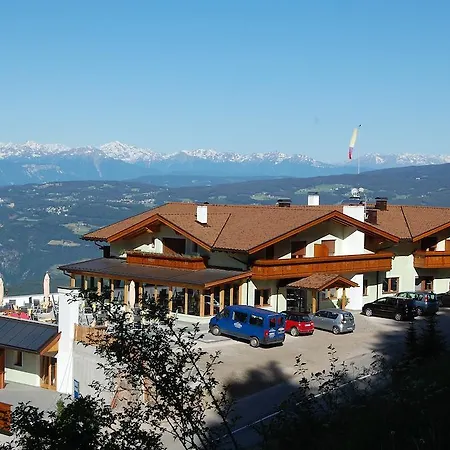 Hotel Gstatsch-2